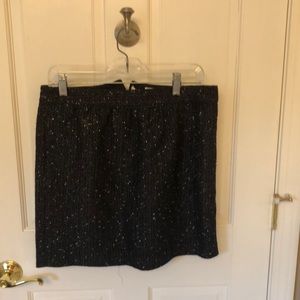 LOFT 6P lined black speckled skirt